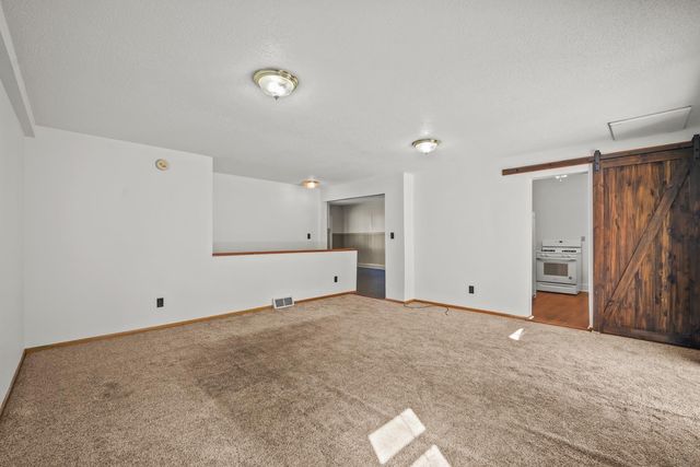 1404 Walnut Street, Cedar Falls, IA 50613