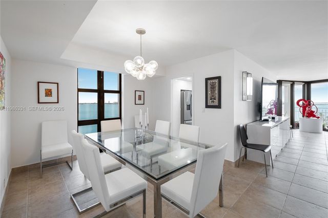 4000 Towerside Ter 1102, Miami, FL 33138