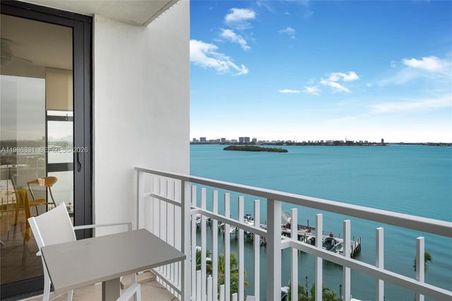 4000 Towerside Ter 1102, Miami, FL 33138