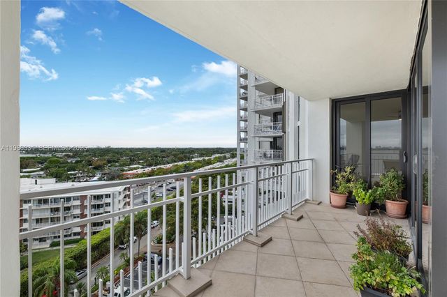 4000 Towerside Ter 1102, Miami, FL 33138