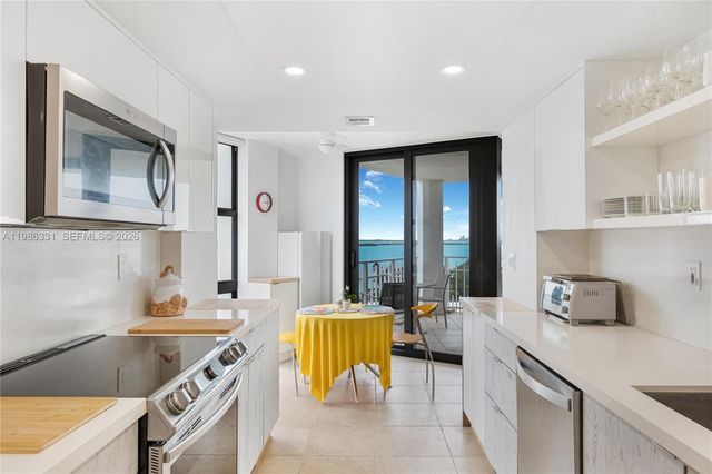 4000 Towerside Ter 1102, Miami, FL 33138