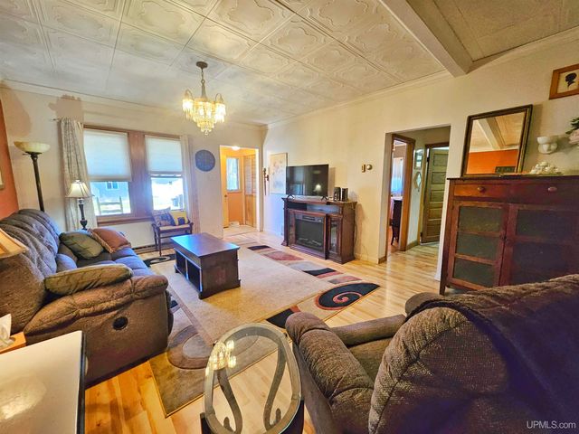 212 Wilson Avenue, Kingsford, MI 49802