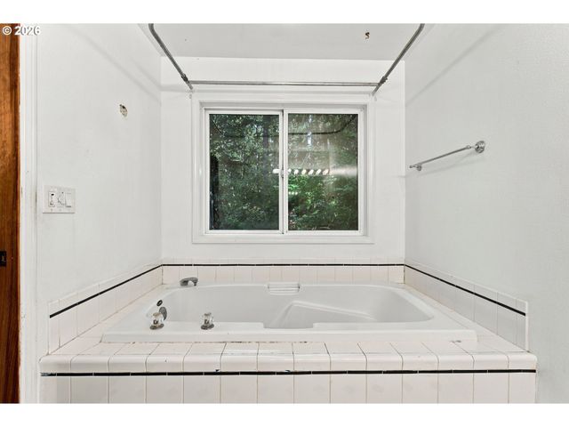 25717 Ne DEER RIDGE Rd, Yacolt, WA 98675