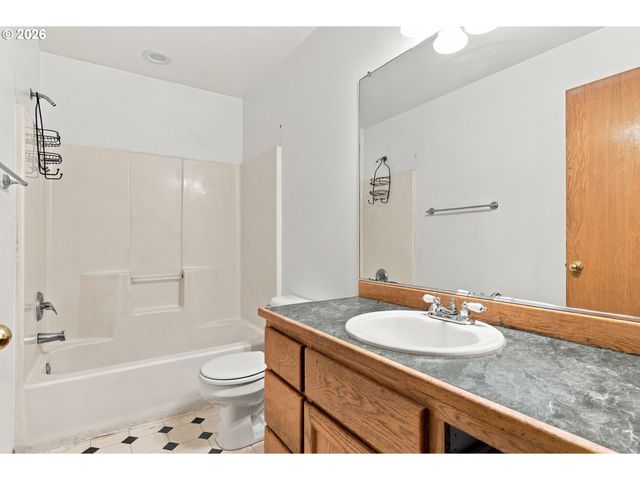 25717 Ne DEER RIDGE Rd, Yacolt, WA 98675
