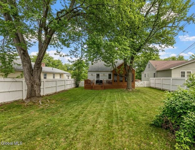 51 Milo Street, Hudson, NY 12534