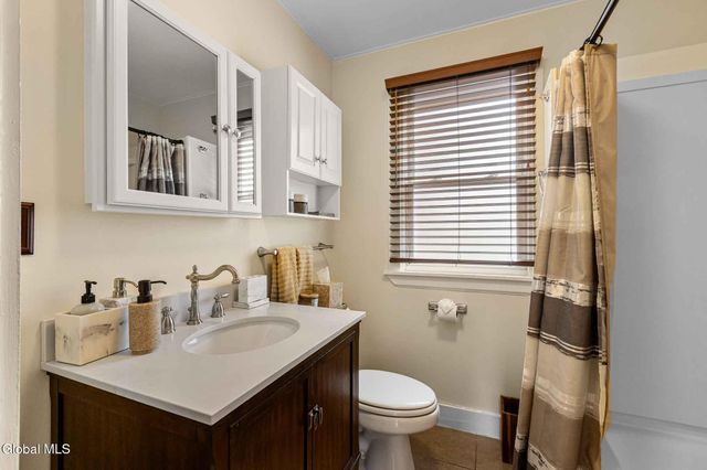 51 Milo Street, Hudson, NY 12534