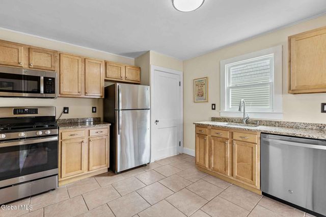 51 Milo Street, Hudson, NY 12534