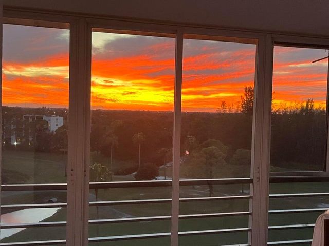 3465 Via Poinciana 803, Lake Worth, FL 33467