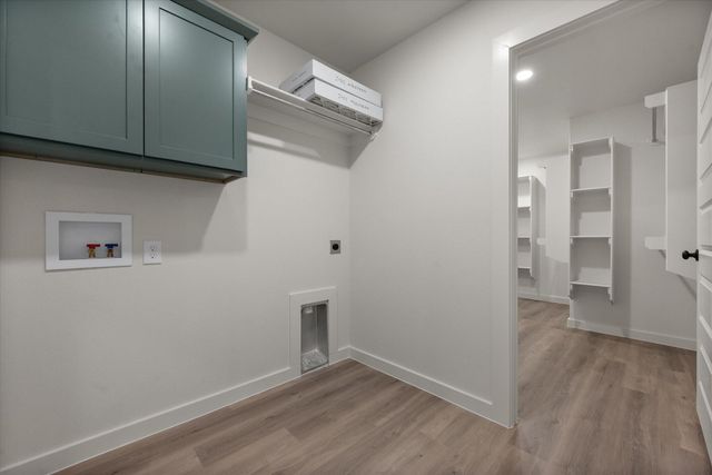 2402 Aberdeen Avenue, Wolfforth, TX 79382