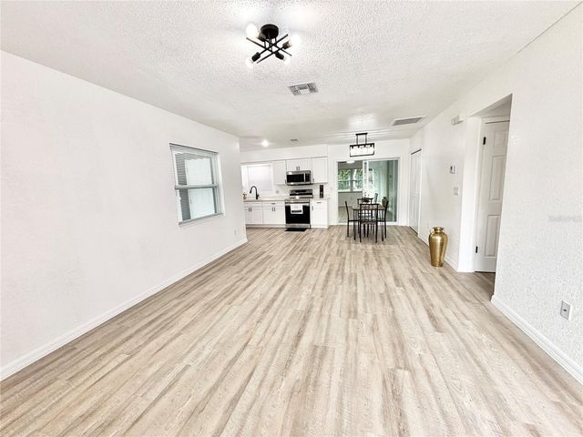 1516 AVENUE D NE, Winter Haven, FL 33881