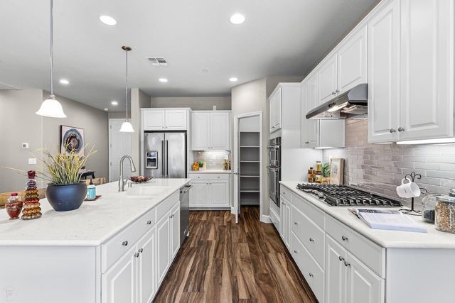 1324 Chestnut Hill Dr, Manteca, CA 95336