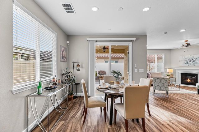 1324 Chestnut Hill Dr, Manteca, CA 95336