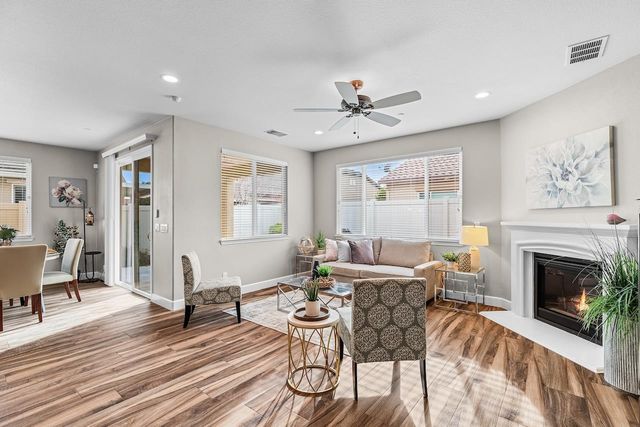 1324 Chestnut Hill Dr, Manteca, CA 95336