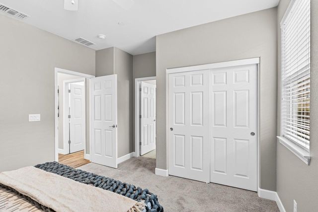 1324 Chestnut Hill Dr, Manteca, CA 95336