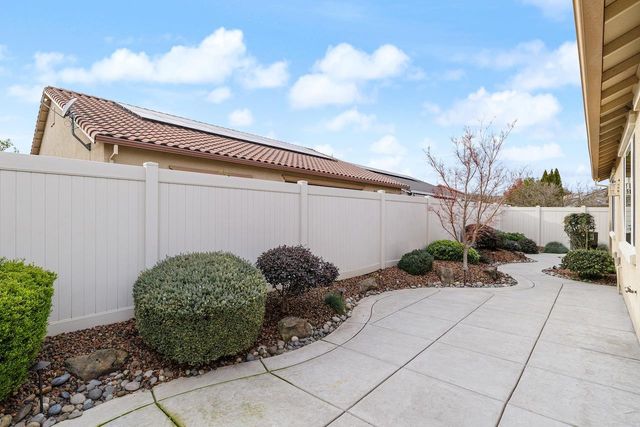 1324 Chestnut Hill Dr, Manteca, CA 95336