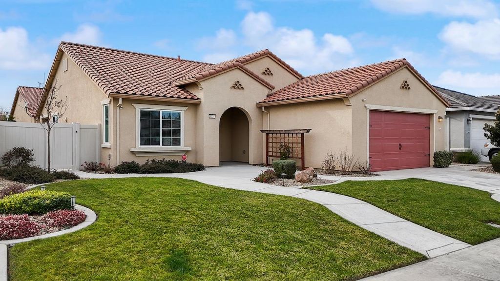 1324 Chestnut Hill Dr, Manteca, CA 95336