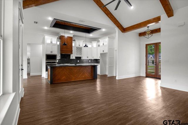 14604 Woodland Creek, Lindale, TX 75706