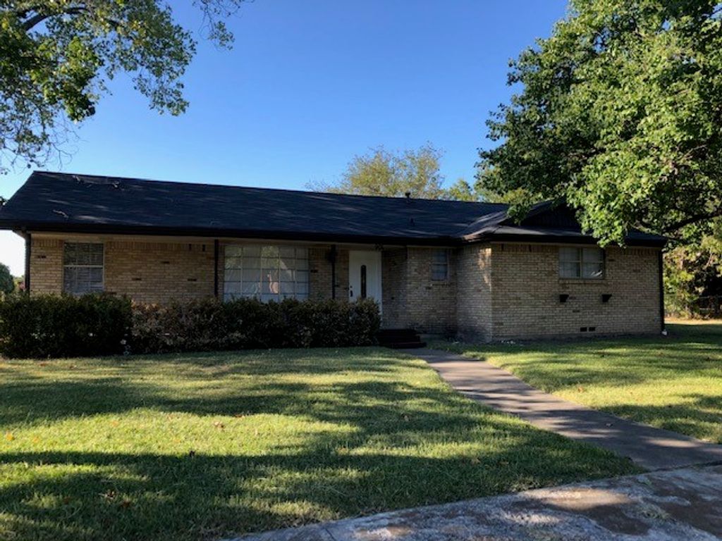 901 Downing Street, Forney, TX 75126