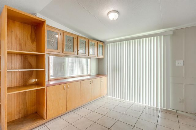 1021 Tanglewood Drive, Alvarado, TX 76009