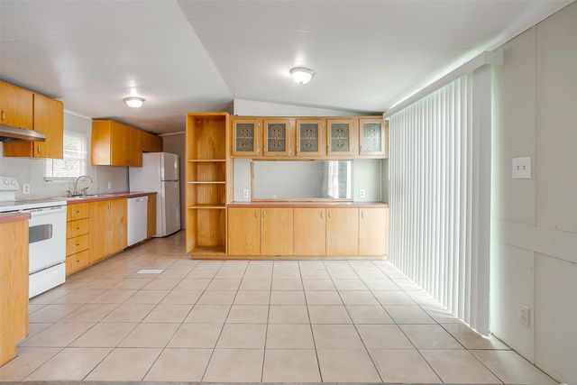 1021 Tanglewood Drive, Alvarado, TX 76009