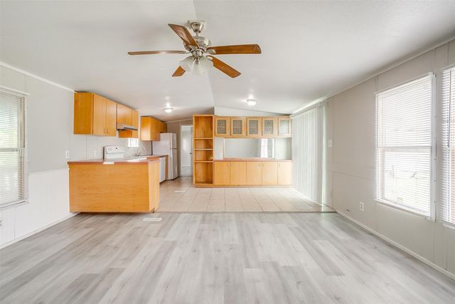 1021 Tanglewood Drive, Alvarado, TX 76009