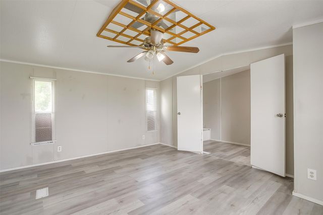 1021 Tanglewood Drive, Alvarado, TX 76009