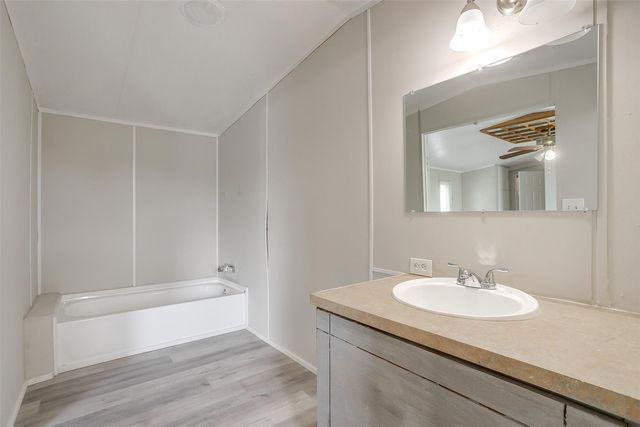 1021 Tanglewood Drive, Alvarado, TX 76009