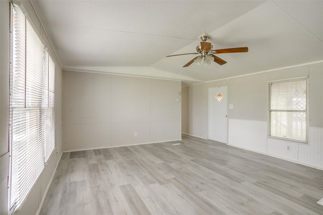 1021 Tanglewood Drive, Alvarado, TX 76009