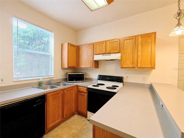 3521 SW 30TH WAY 104, Gainesville, FL 32608