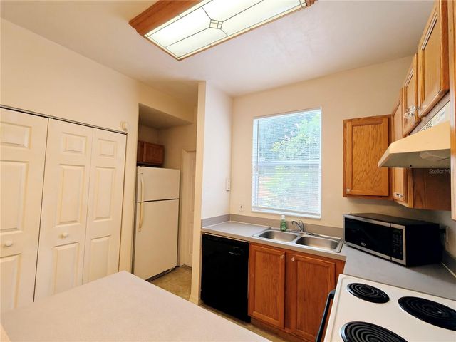 3521 SW 30TH WAY 104, Gainesville, FL 32608