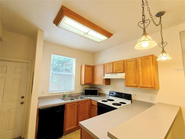 3521 SW 30TH WAY 104, Gainesville, FL 32608