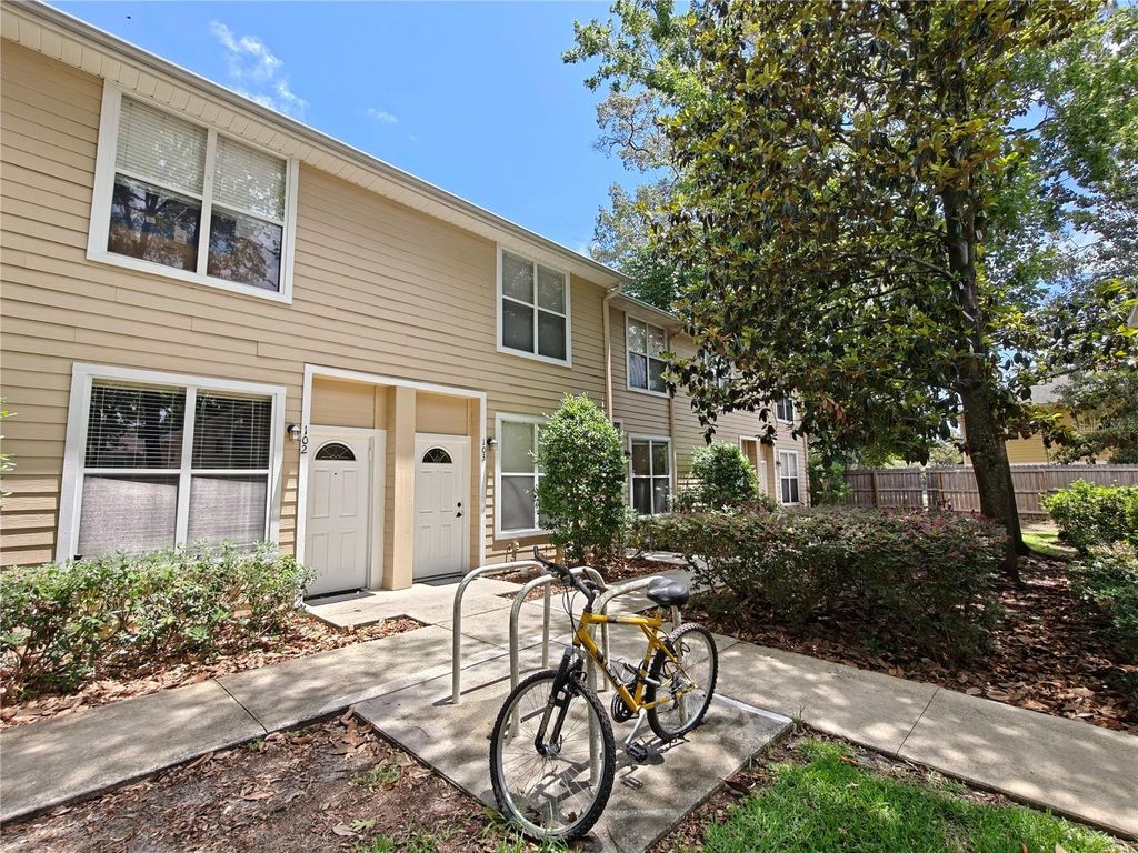 3521 SW 30TH WAY 104, Gainesville, FL 32608
