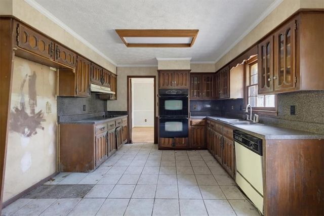3594 Ale Circle, East Point, GA 30344