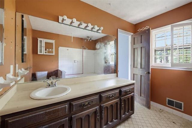 3594 Ale Circle, East Point, GA 30344