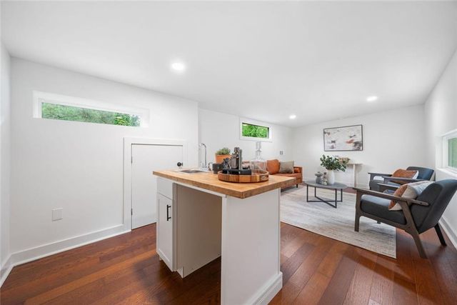 2822 Waters SW Road, Atlanta, GA 30354