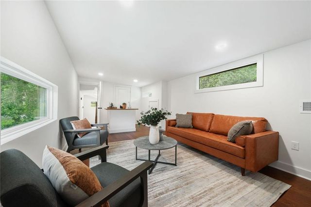 2822 Waters SW Road, Atlanta, GA 30354