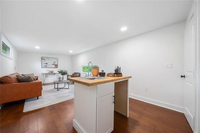 2822 Waters SW Road, Atlanta, GA 30354