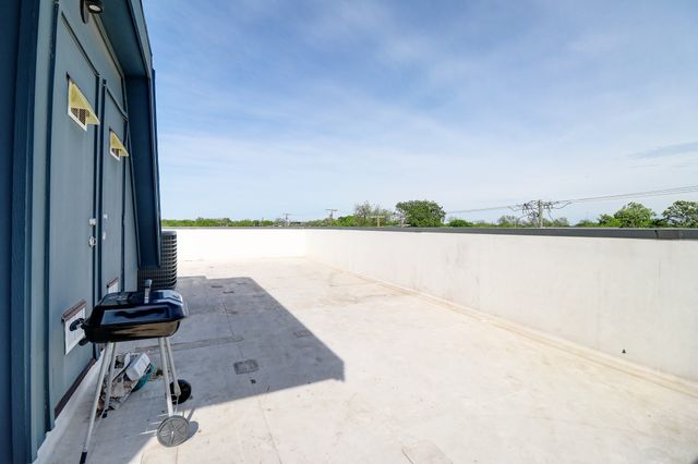 183 S Prairie Avenue, Dallas, TX 75226