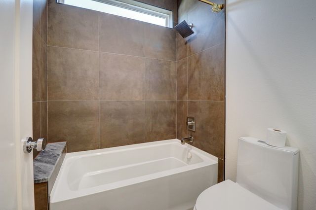 183 S Prairie Avenue, Dallas, TX 75226