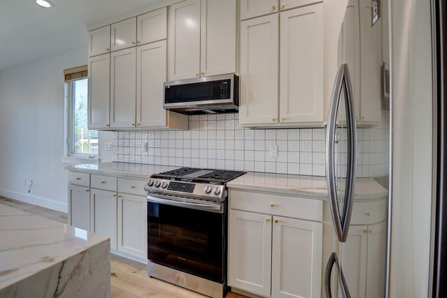 183 S Prairie Avenue, Dallas, TX 75226