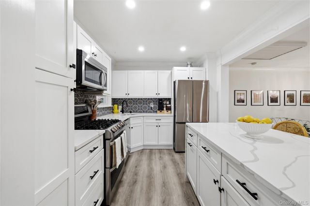 229 New York Avenue, Bay Shore, NY 11706