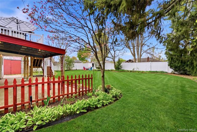 229 New York Avenue, Bay Shore, NY 11706