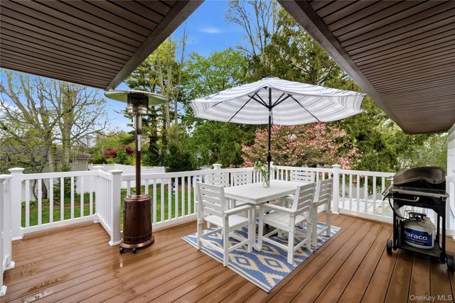 229 New York Avenue, Bay Shore, NY 11706