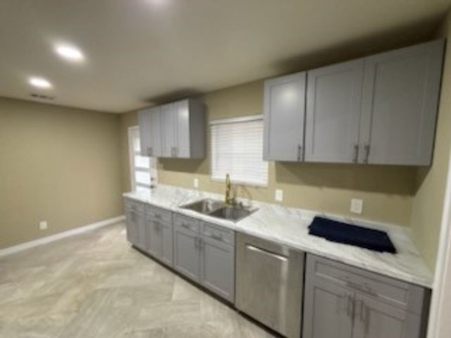 1570 Sutter Street, Dallas, TX 75216