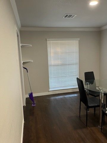 1570 Sutter Street, Dallas, TX 75216