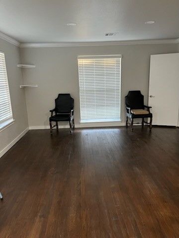 1570 Sutter Street, Dallas, TX 75216