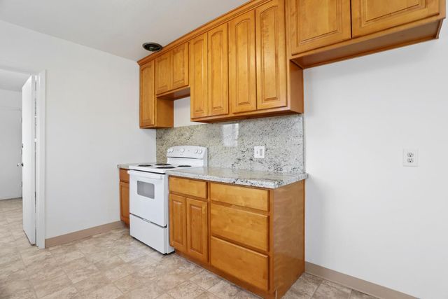 520 Tamarack Dr, Lodi, CA 95240