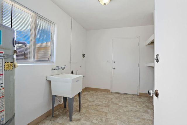 520 Tamarack Dr, Lodi, CA 95240
