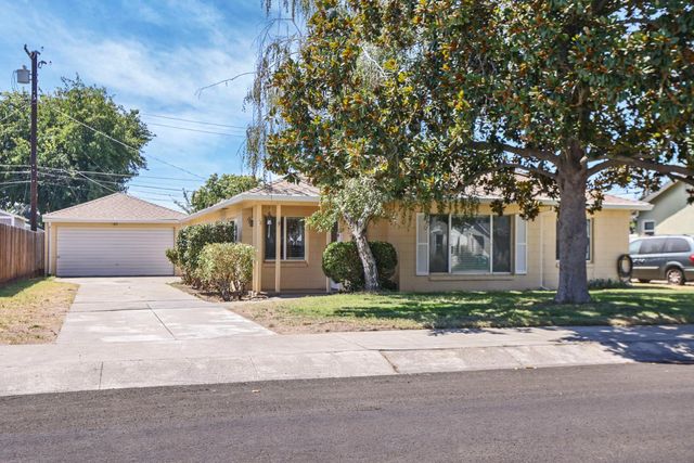520 Tamarack Dr, Lodi, CA 95240
