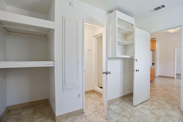 520 Tamarack Dr, Lodi, CA 95240